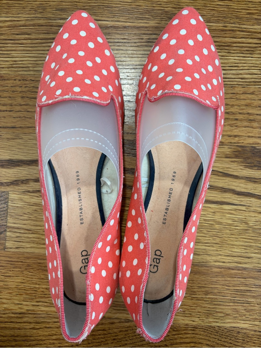 GAP Printed Coral Polka Dot Pointy Flats (8.5) - Picture 8 of 11